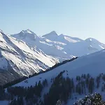 Oda ve Kahvaltı Loeberbauer 3*