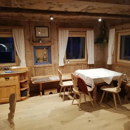 Loeberbauer Bed and Breakfast Tux